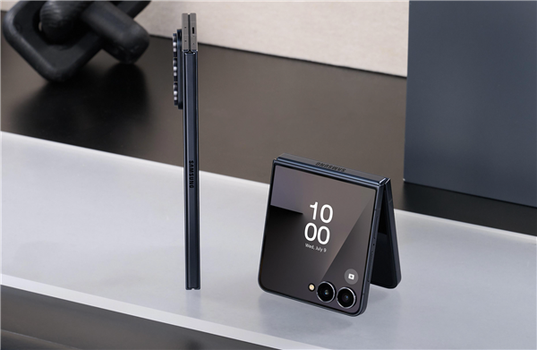 焦点平台注册:从Galaxy Fold到Galaxy Z Fold7:看三星如何定义折叠屏未来